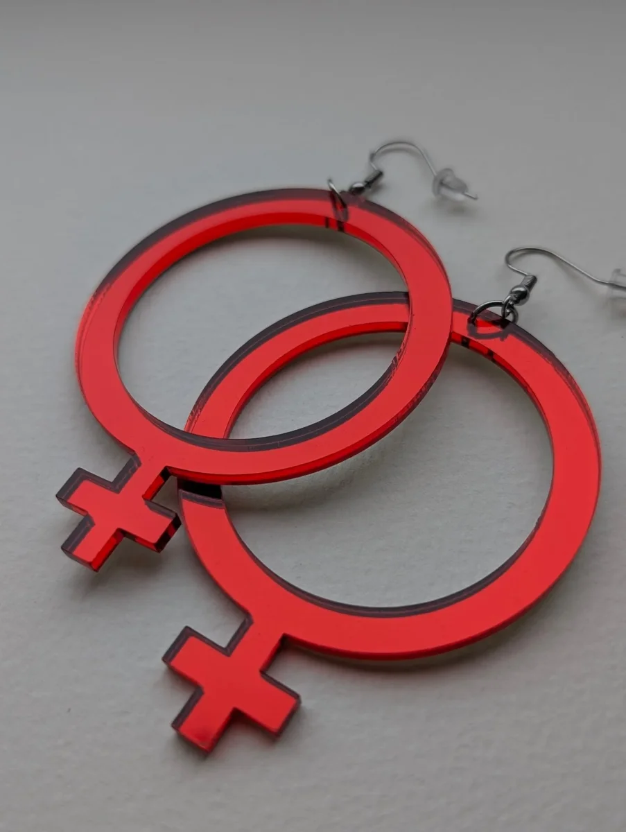 Örhängen Feminist röd spegelakryl | Rino